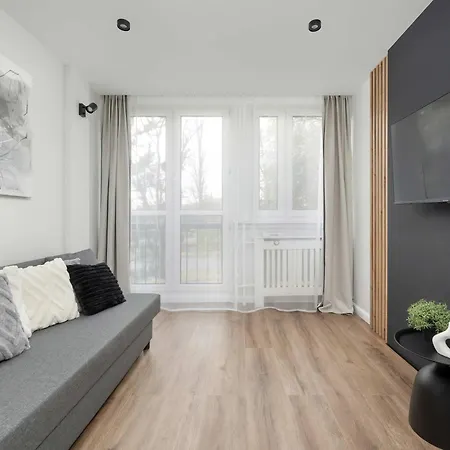 Beautiful For 4 People By Renters Apartment